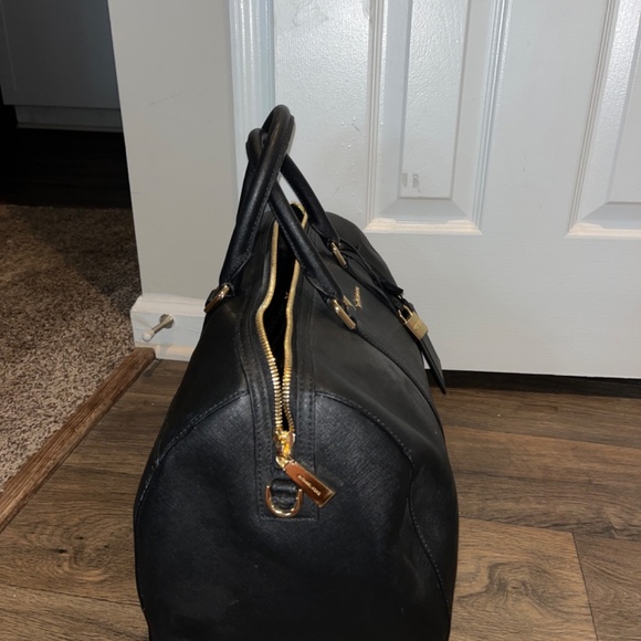 Michael Kors Travel Bag - Picture 3 of 5